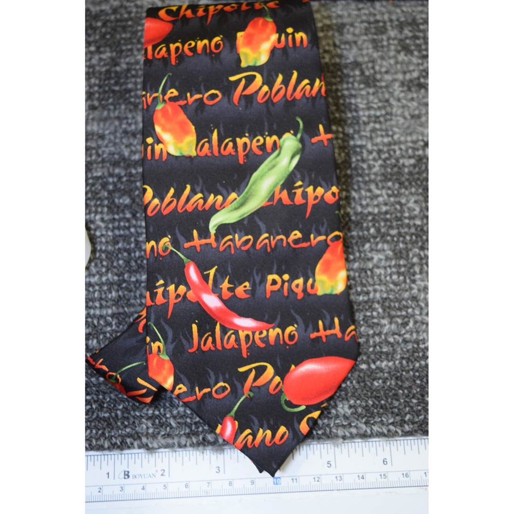 Larson Peppers Chipotle Jalapeno Poblano Food NECK TIE Silk 4" Wide 58" Long